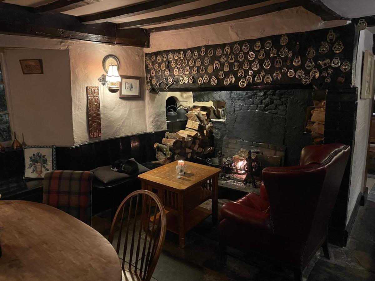 The Tuckers Arms Bed & Breakfast Axminster Exterior photo